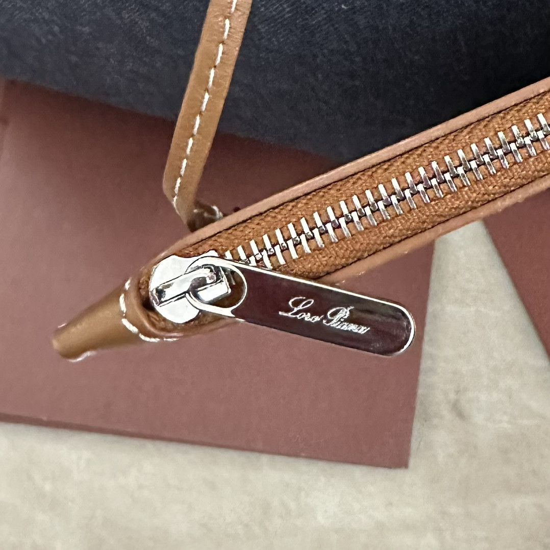 Loro Piana Large Bale Cotton bag 24x20x27cm