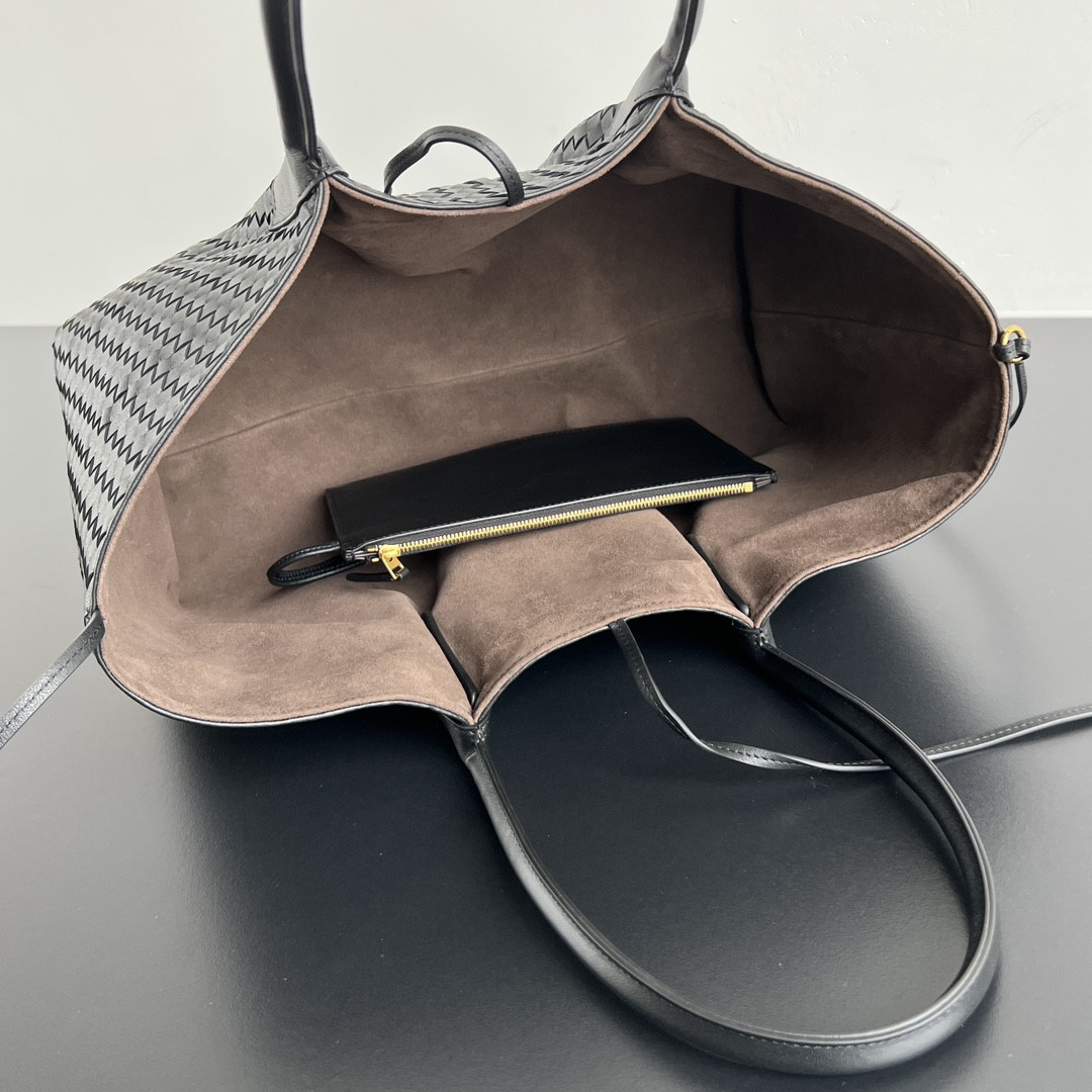 Bottega Veneta Pinacoteca Reversible tote bag in Intrecciato silky calf leather 23x43x14.5cm (Without packaging)