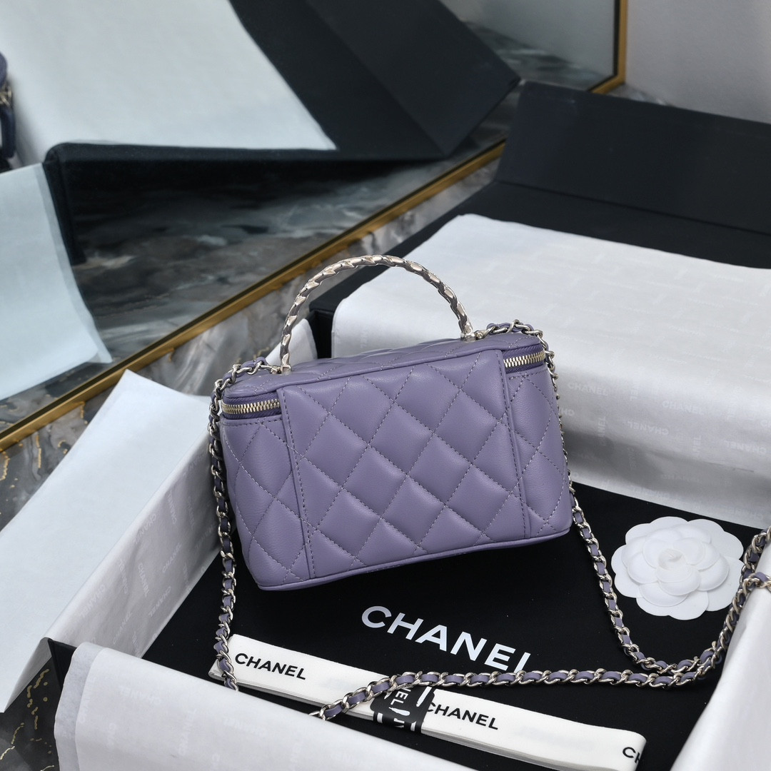 Chanel Clutch With Chain 10x16x8cm