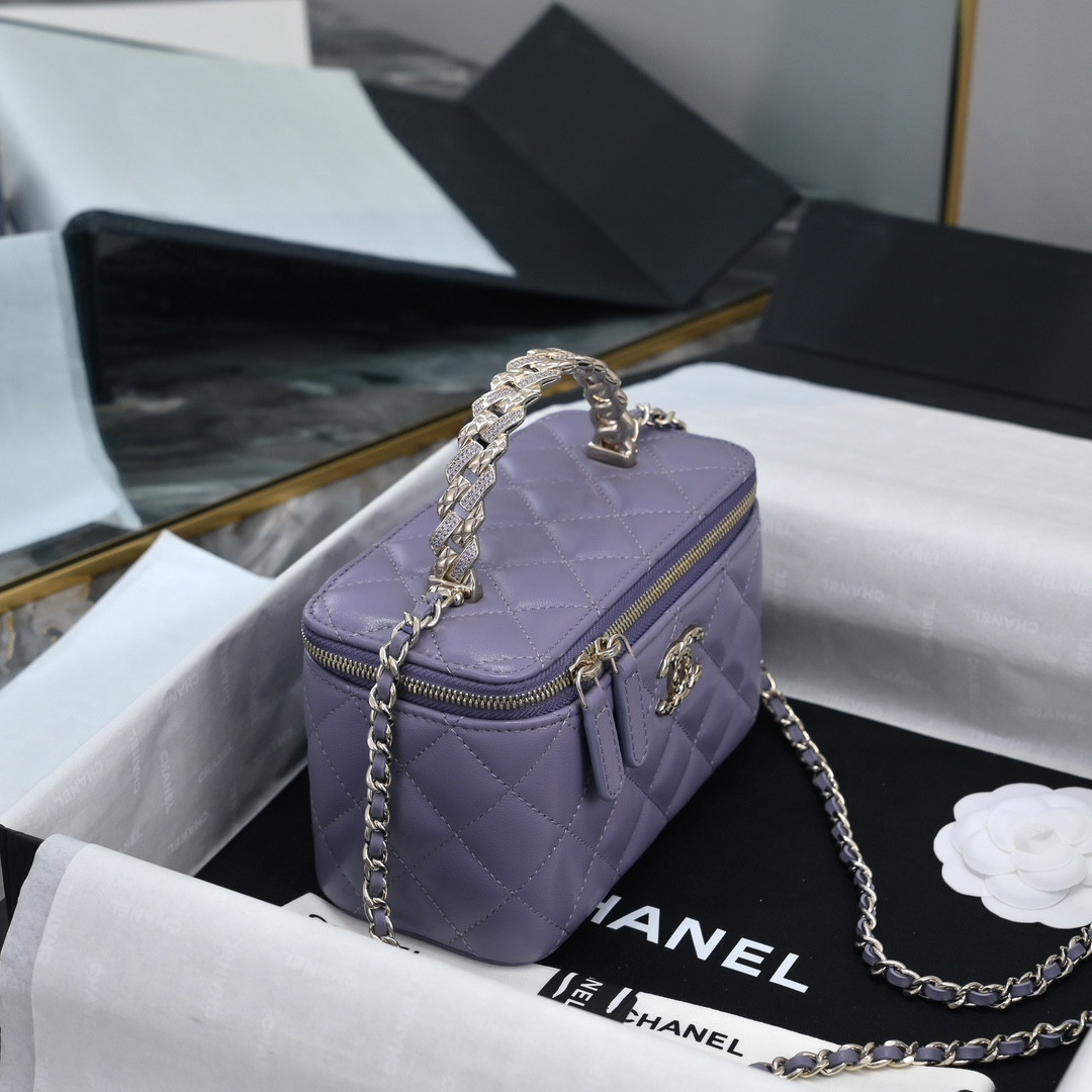 Chanel Clutch With Chain 10x16x8cm