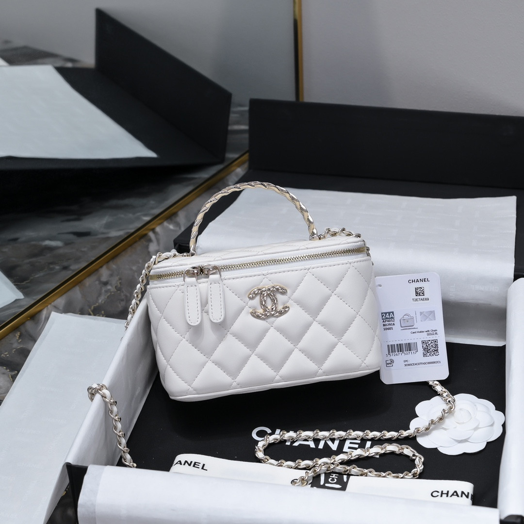 Chanel Clutch With Chain 10x16x8cm