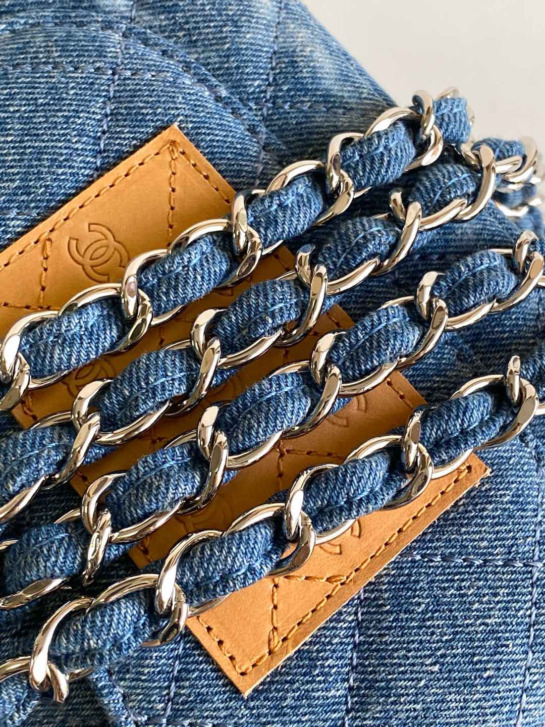 Chanel Mini CF vintage 20cm