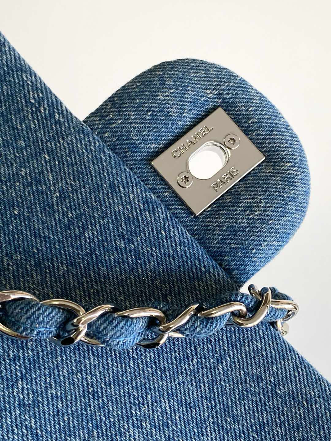 Chanel Mini CF vintage 20cm