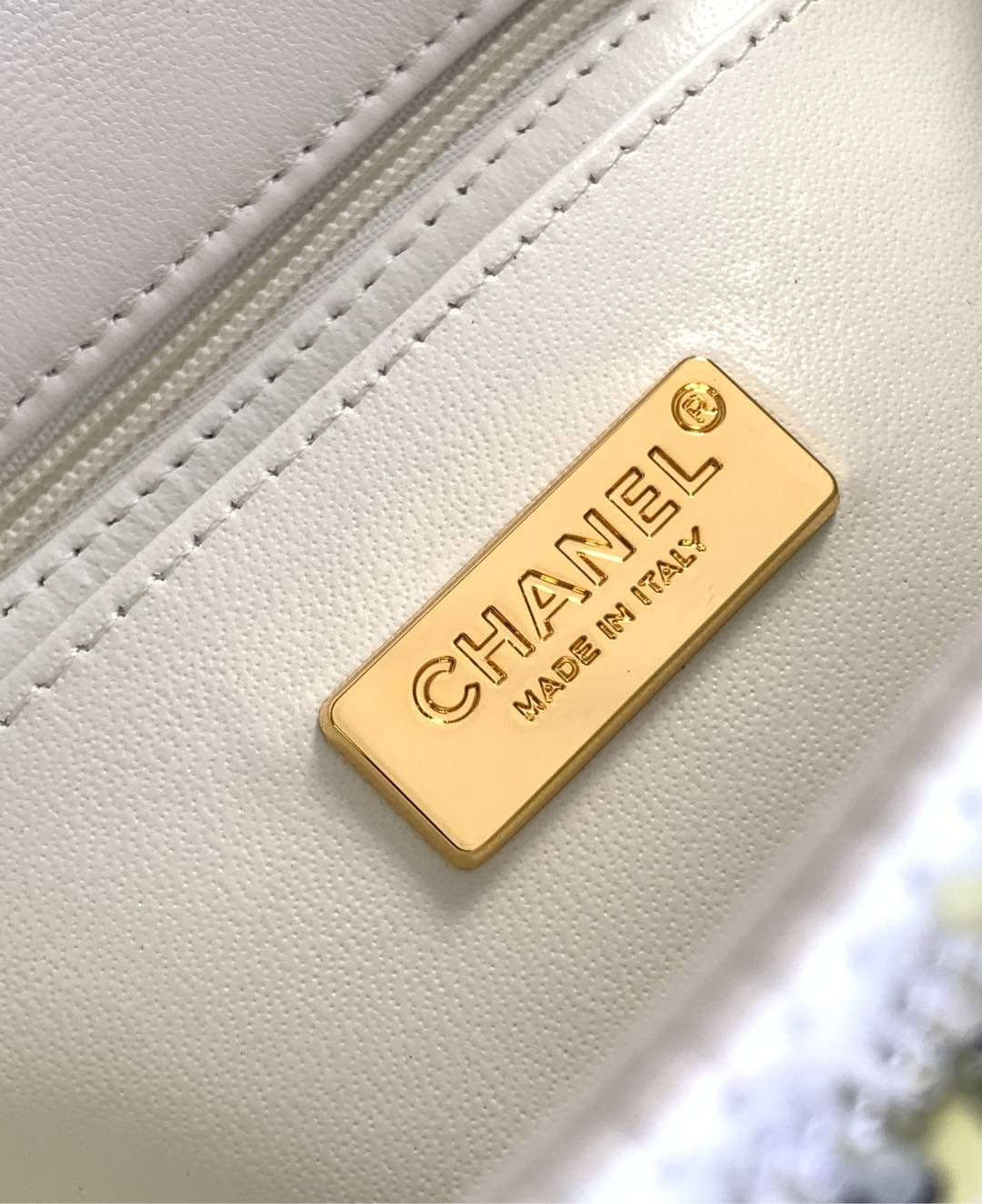 Chanel Flap Bag 14x21x8cm