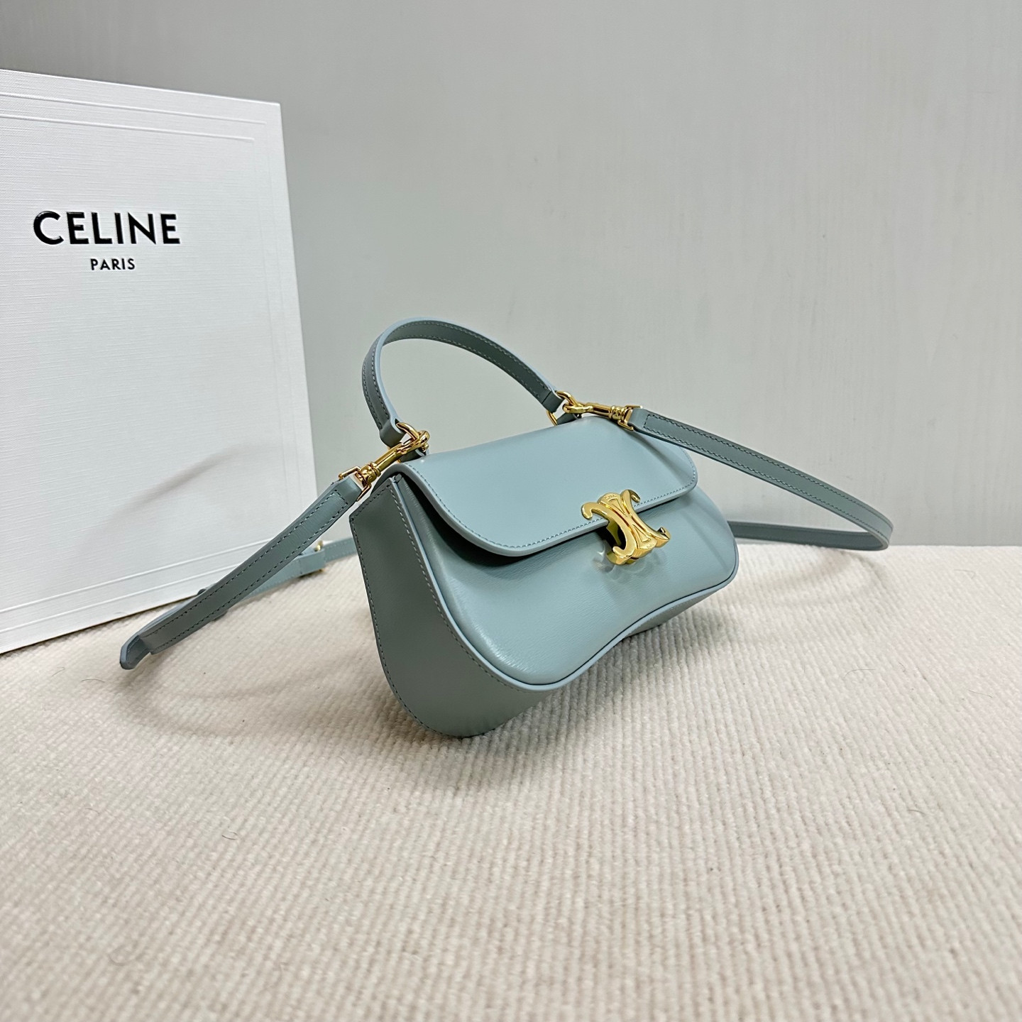 Celine TEEN CELINE LOLA IN shiny calfskin 20x11.5x5cm