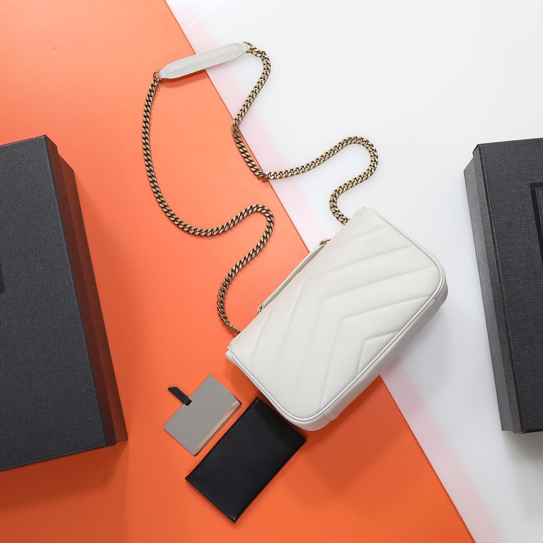 YSL LOULOU small in MATELASSÉ lambskin 24x14x6cm