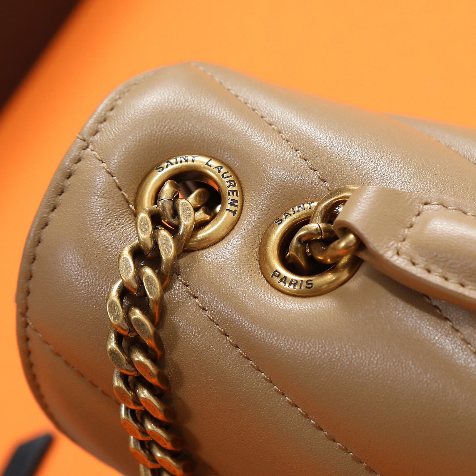 YSL LOULOU small in MATELASSÉ lambskin 24x14x6cm