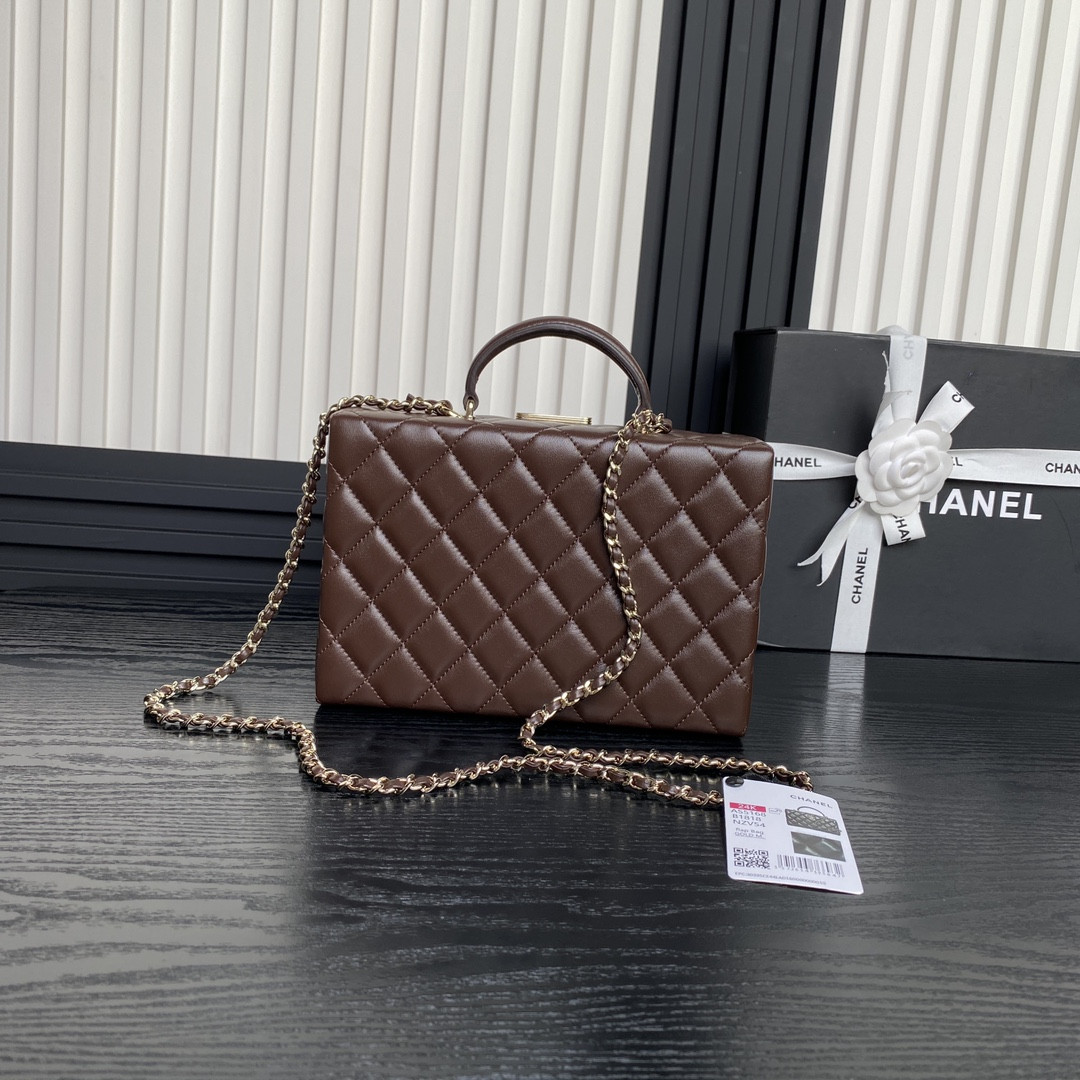 Chanel Box bag 15x22x7.5cm