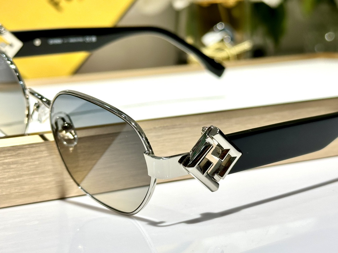 Fendi Glasses FE40148l 56-19-140