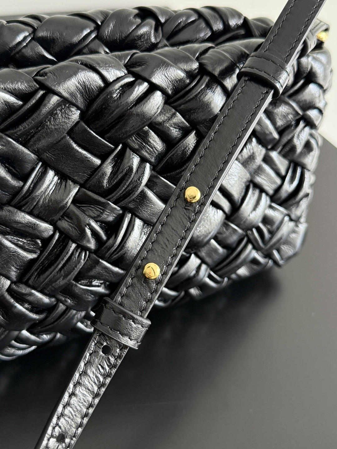 Bottega Veneta Kalimero cha cha 28.5x15x6cm 785780