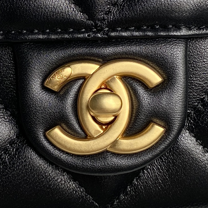 Chanel 25P Bag AS5390 17.5×25×7cm