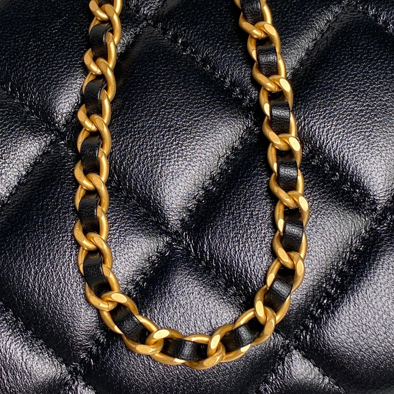 Chanel 25P Bag AS5390 17.5×25×7cm