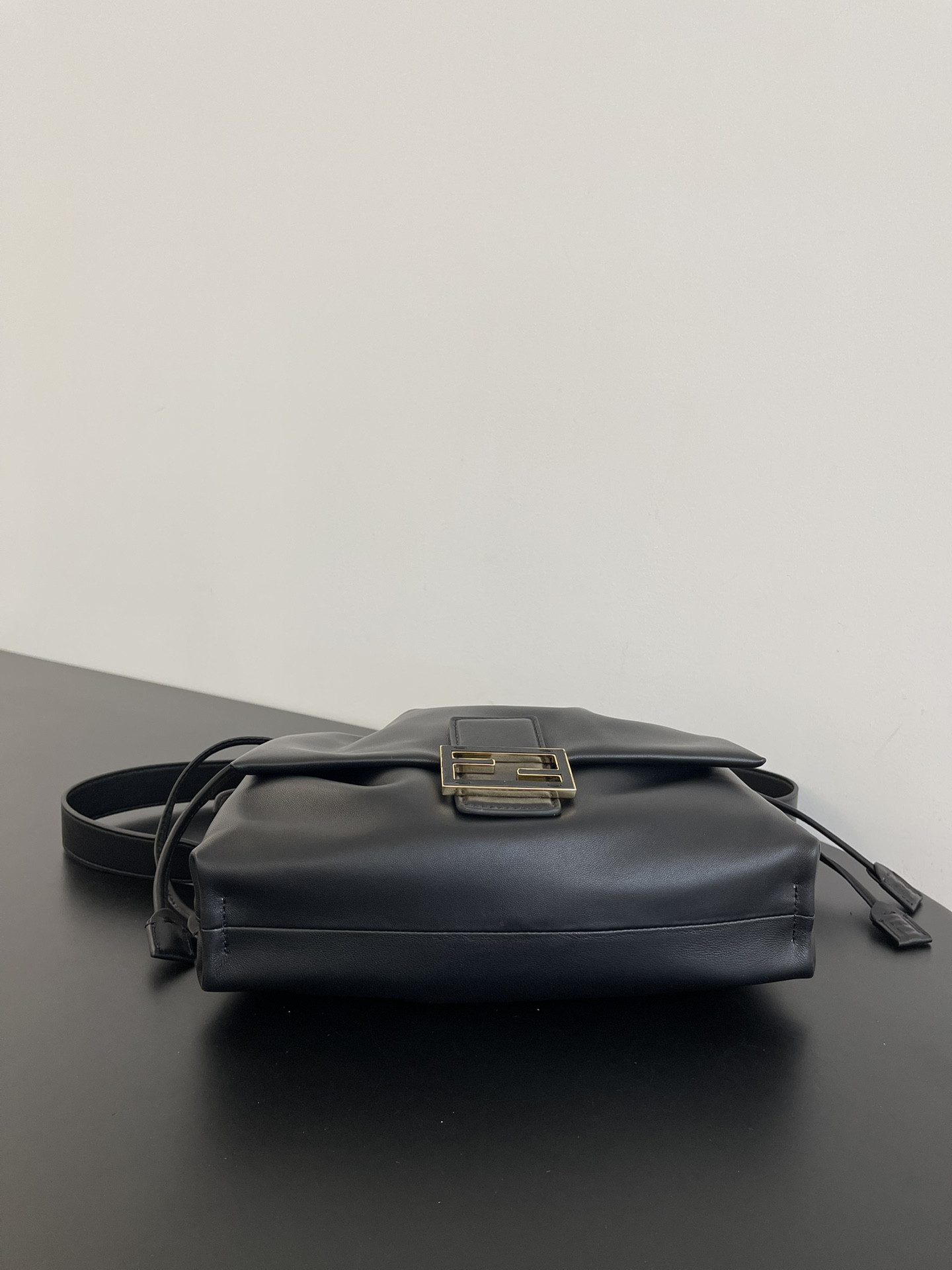 Fendi Mamma Baguette Medium 26.5x8.5x18cm