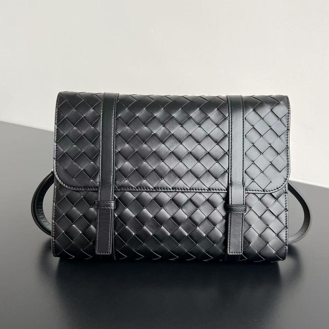 Bottega Veneta Piccolo 30x21x6.6cm