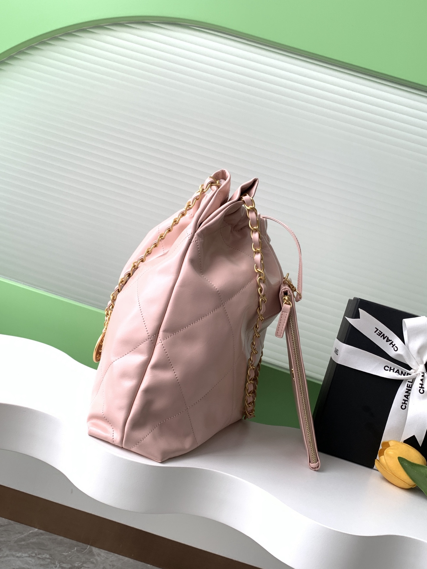 CHANEL 22 HANDBAG AS3261 39×42×8 cm