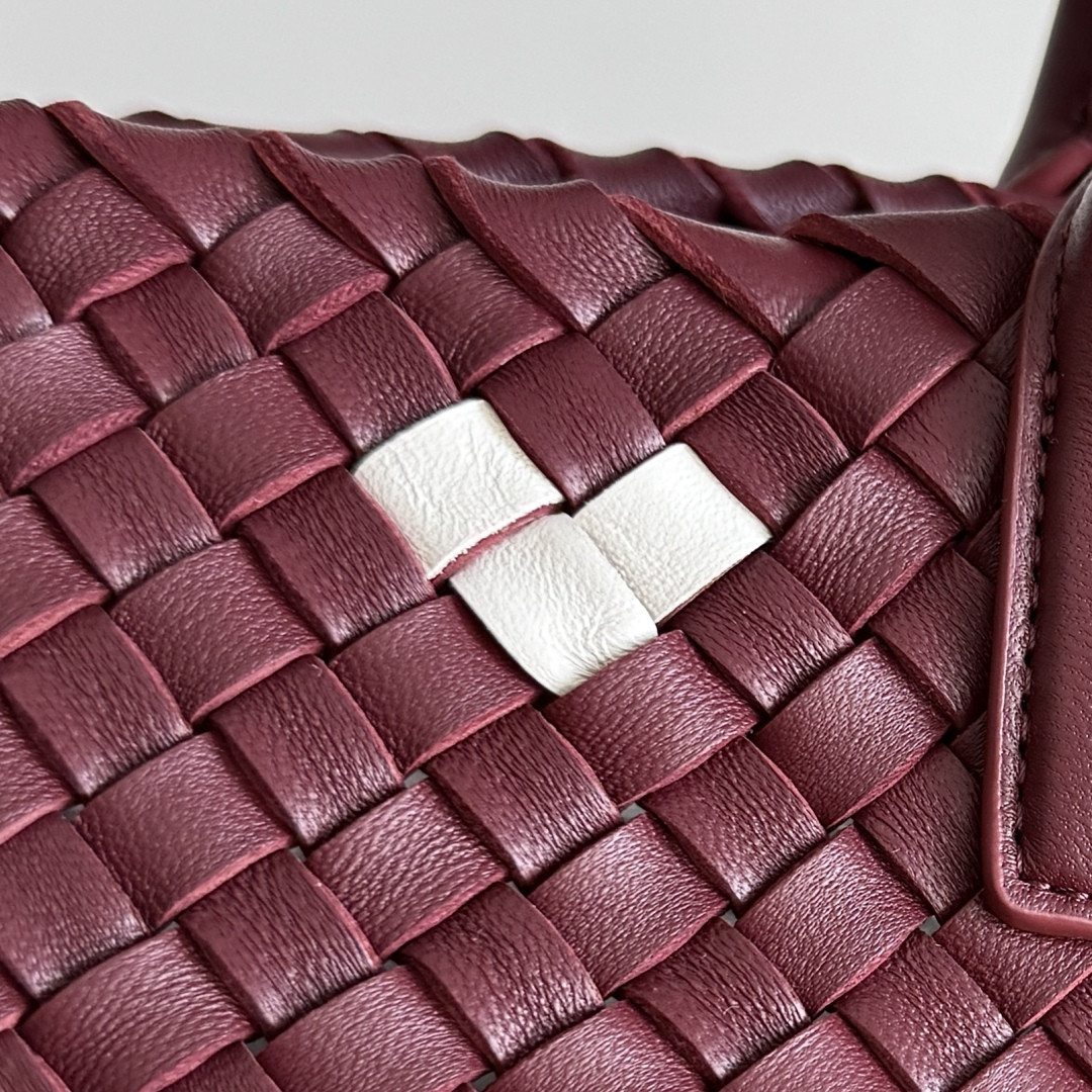 Bottega Veneta Mini Cabat 15x20x12cm