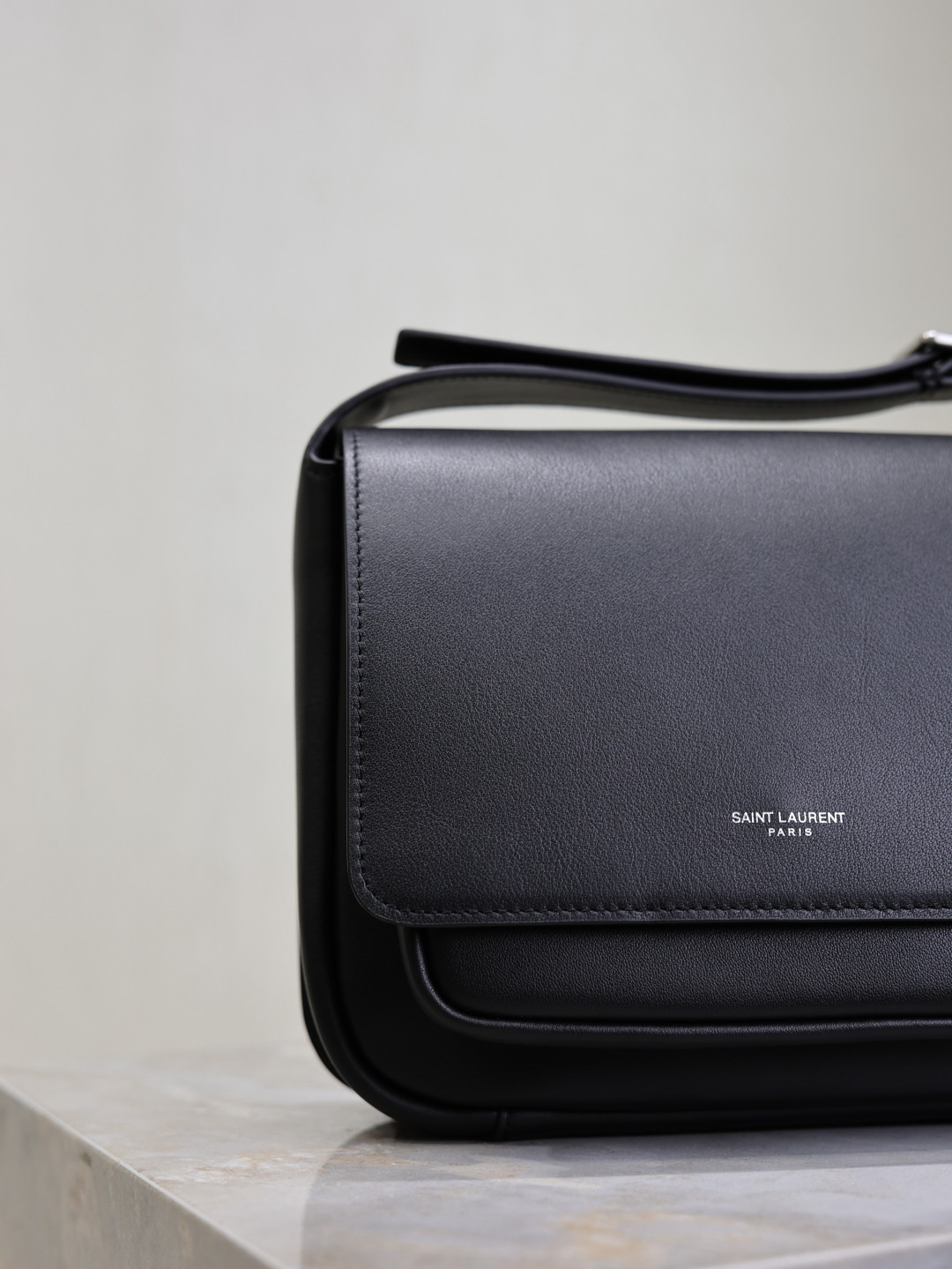 YSL SAINT LAURENT Niki small satchel in smooth leather 21x16x5cm