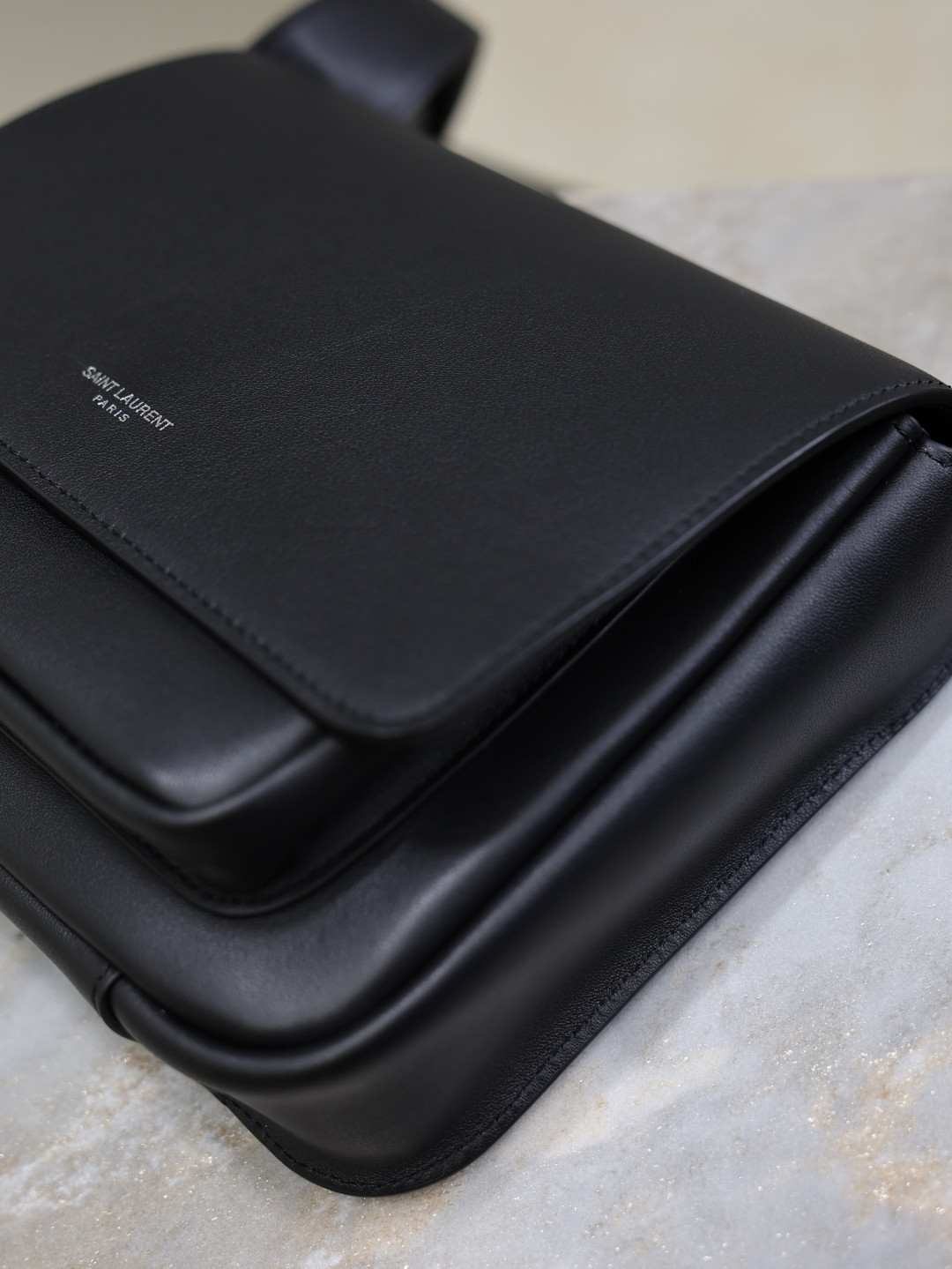 YSL SAINT LAURENT Niki small satchel in smooth leather 21x16x5cm