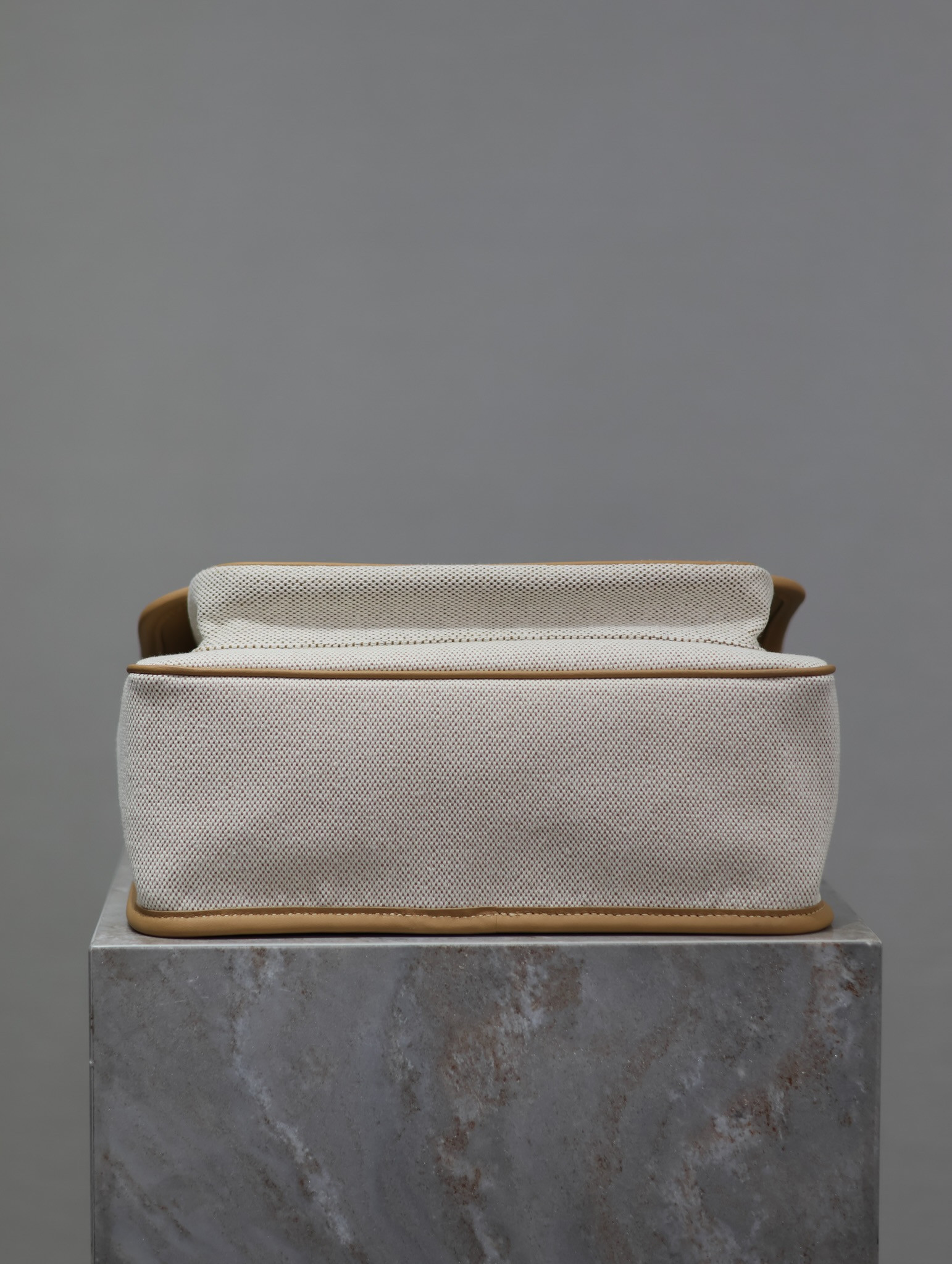 YSL NIKI MEDIUM IN Calfskin Cotton and Linen 28x20x8.5cm