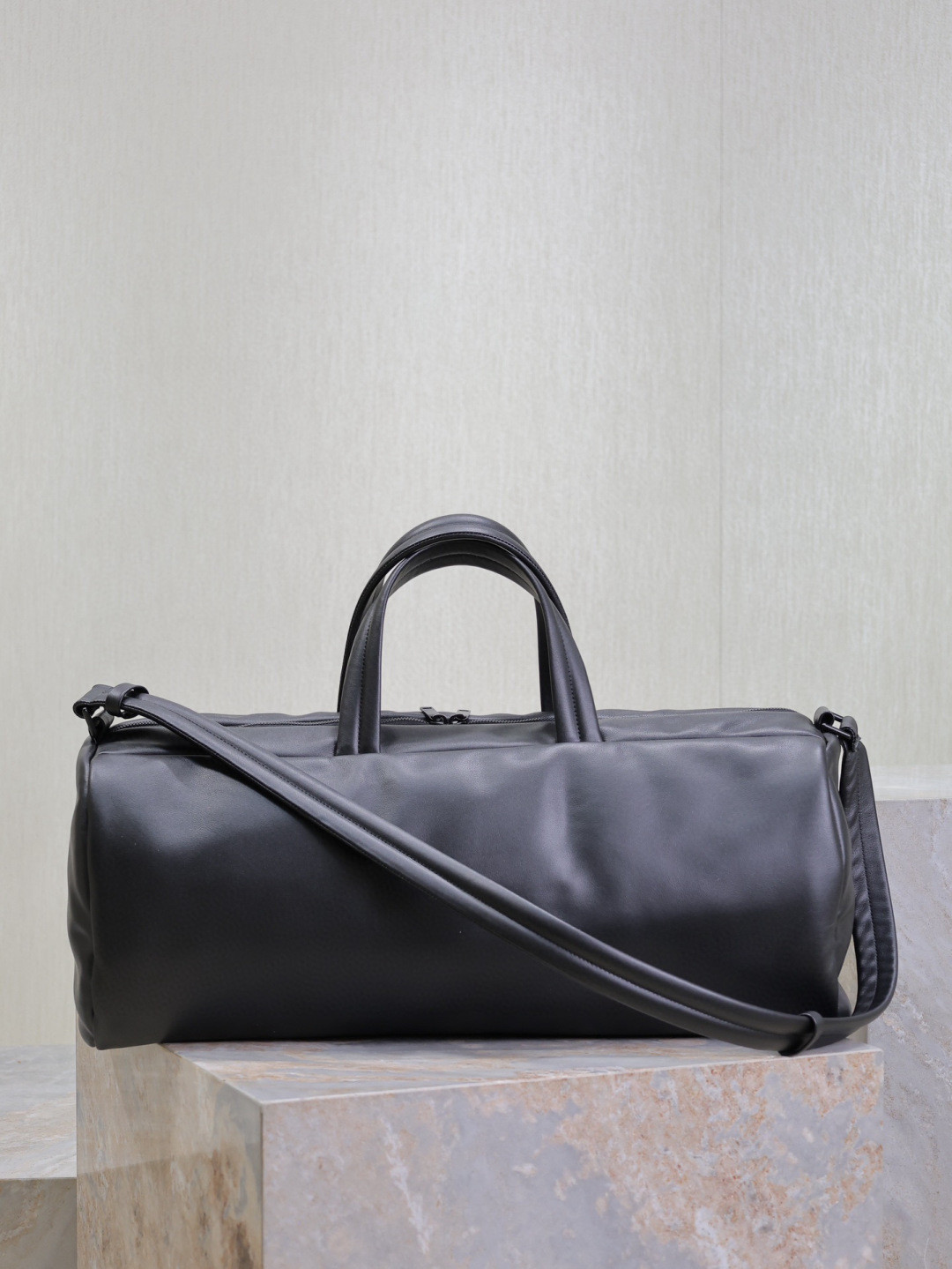 YSL SAINT LAURENT duffle in lambskin 53x24x22cm