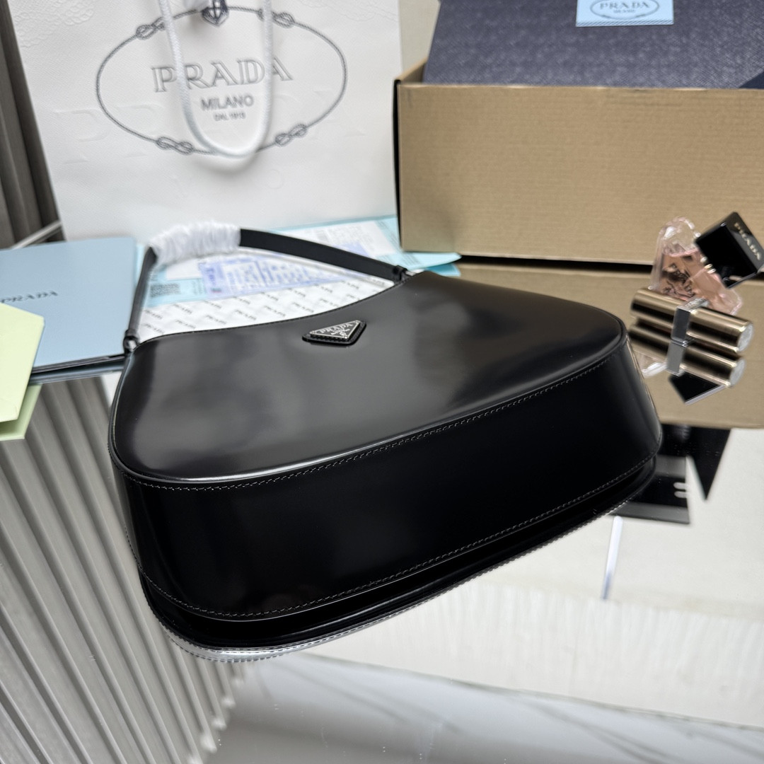 Prada Cleo brushed leather shoulder bag 22x27x6cm