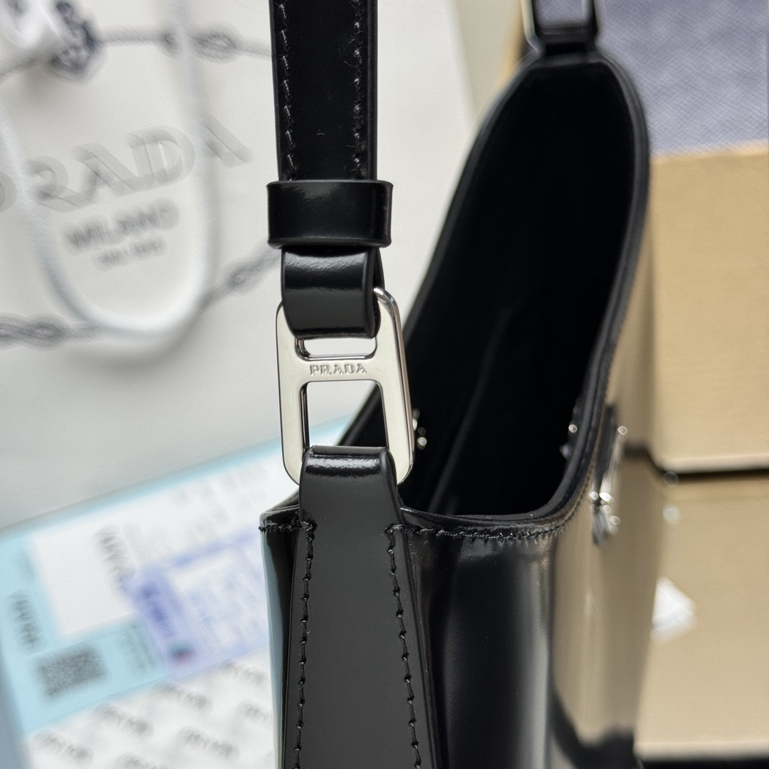 Prada Cleo brushed leather shoulder bag 22x27x6cm