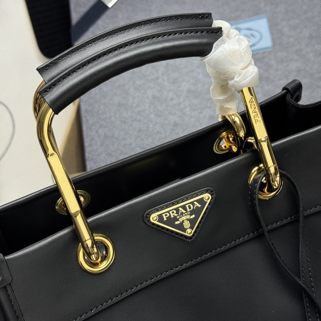 Prada Re-Nylon and leather tote bag 23x28.5x15cm