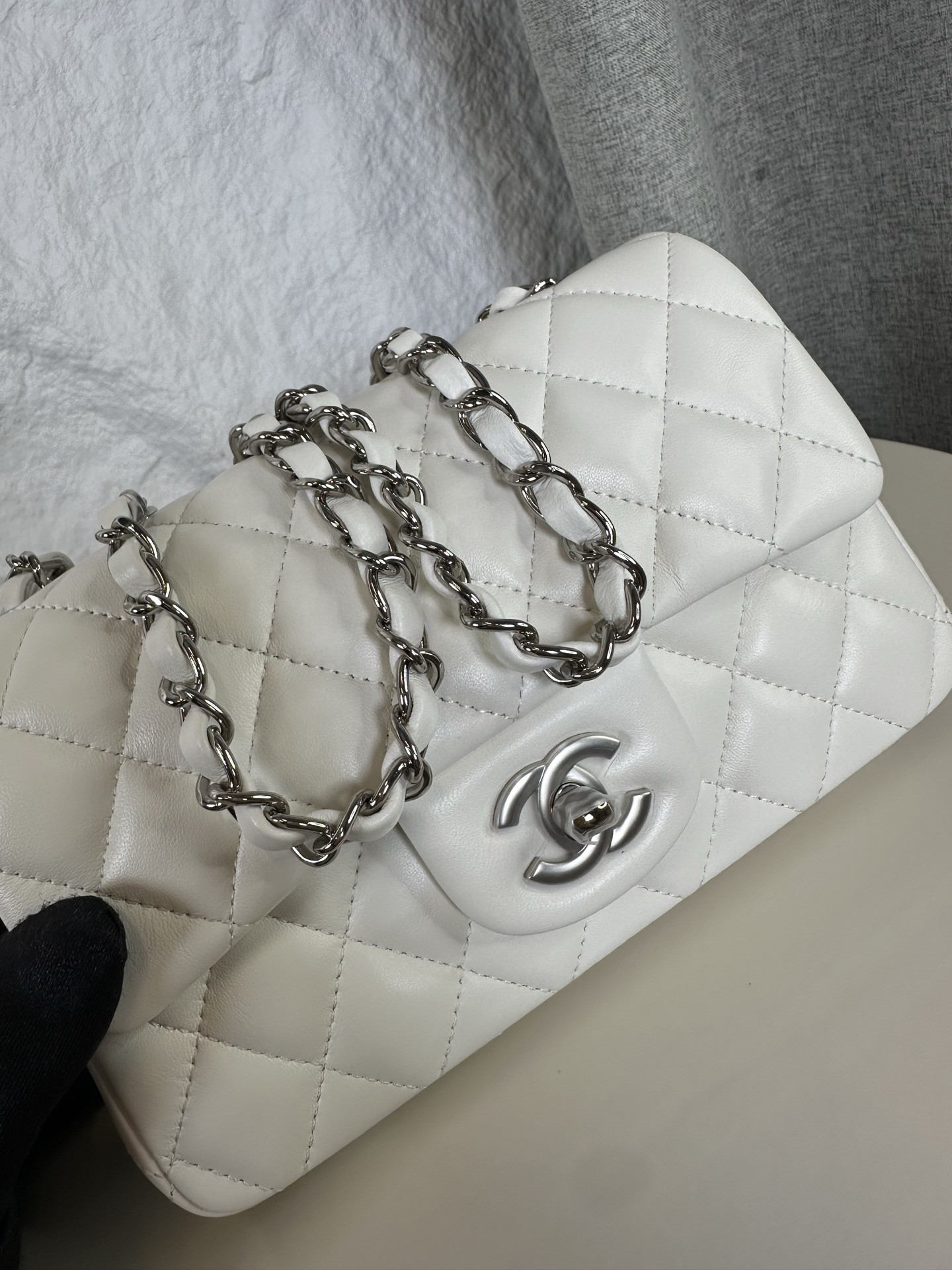 Chanel Mini Flap Bag 20x12x6cm