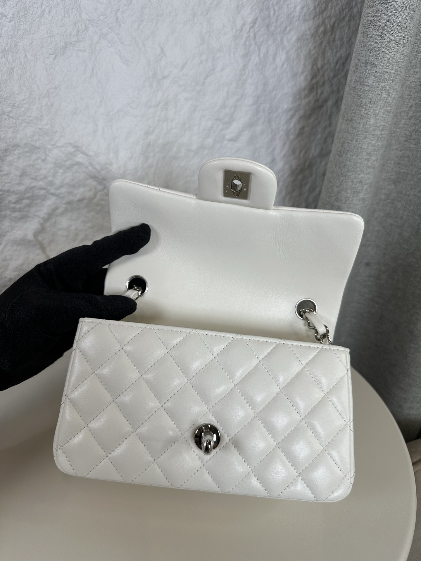 Chanel Mini Flap Bag 20x12x6cm