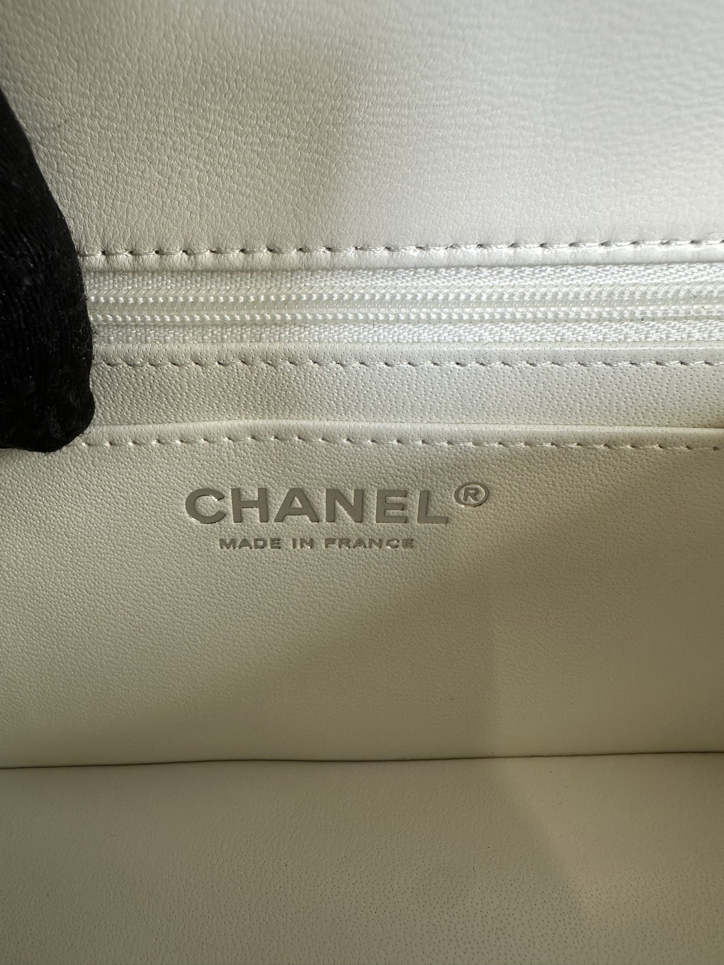 Chanel Mini Flap Bag 20x12x6cm