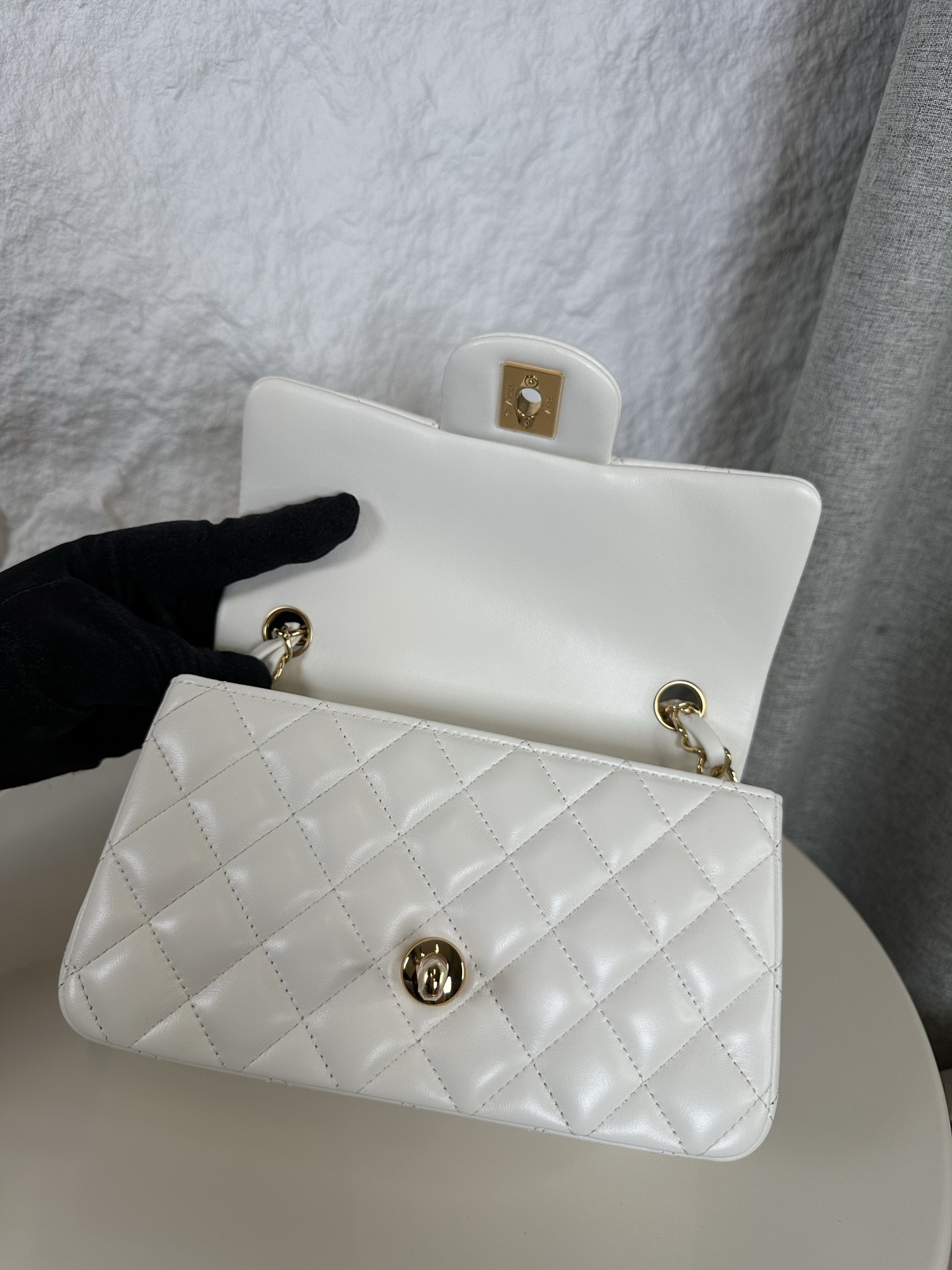 Chanel Mini Flap Bag 20x12x6cm