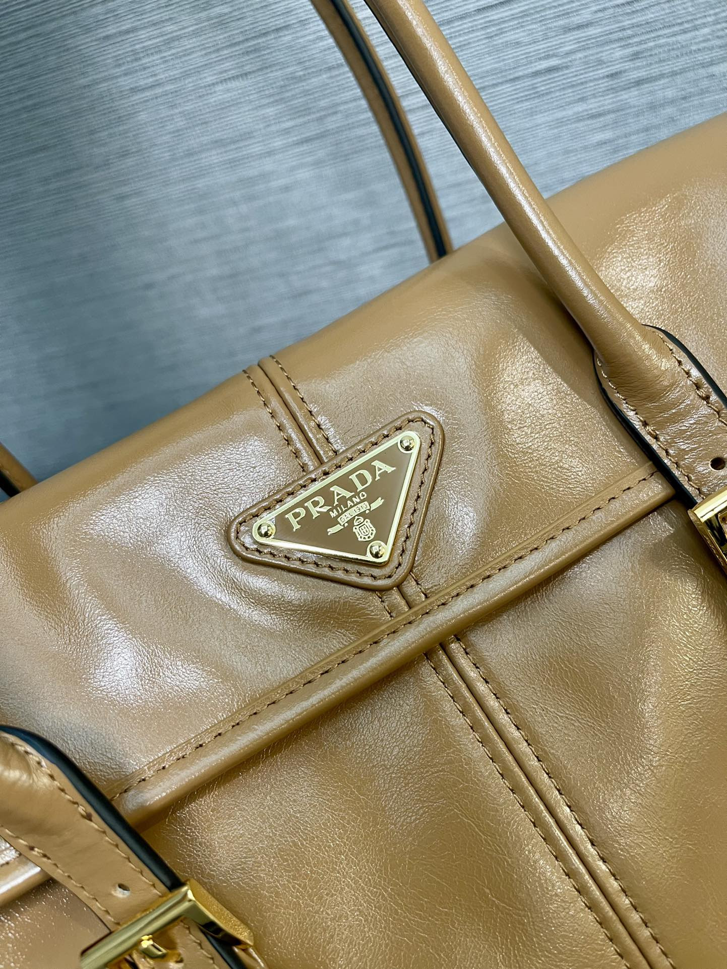 Prada Leather Shoulder Bag 31x15x12cm