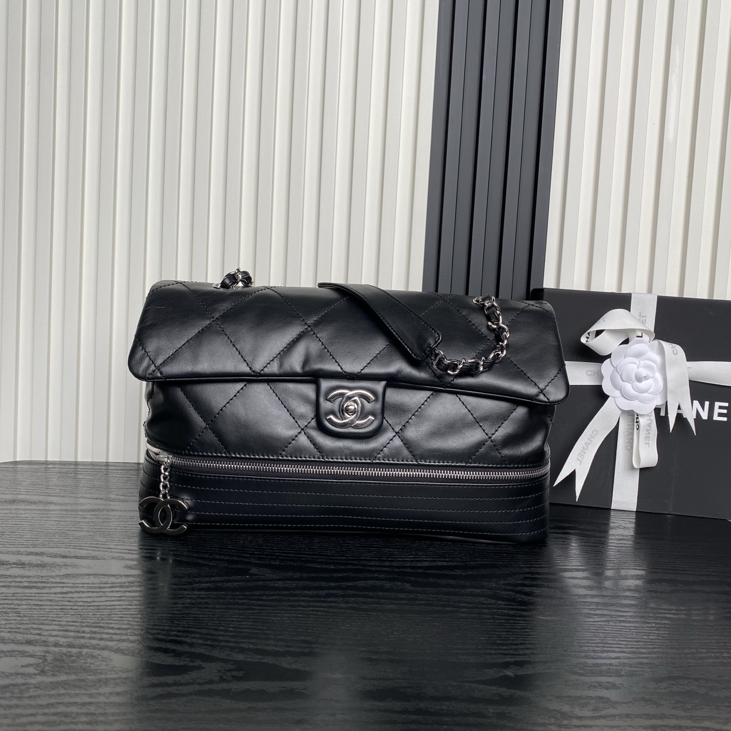 Chanel Vintage Graffiti Tote Airport Bag 36x24x12cm