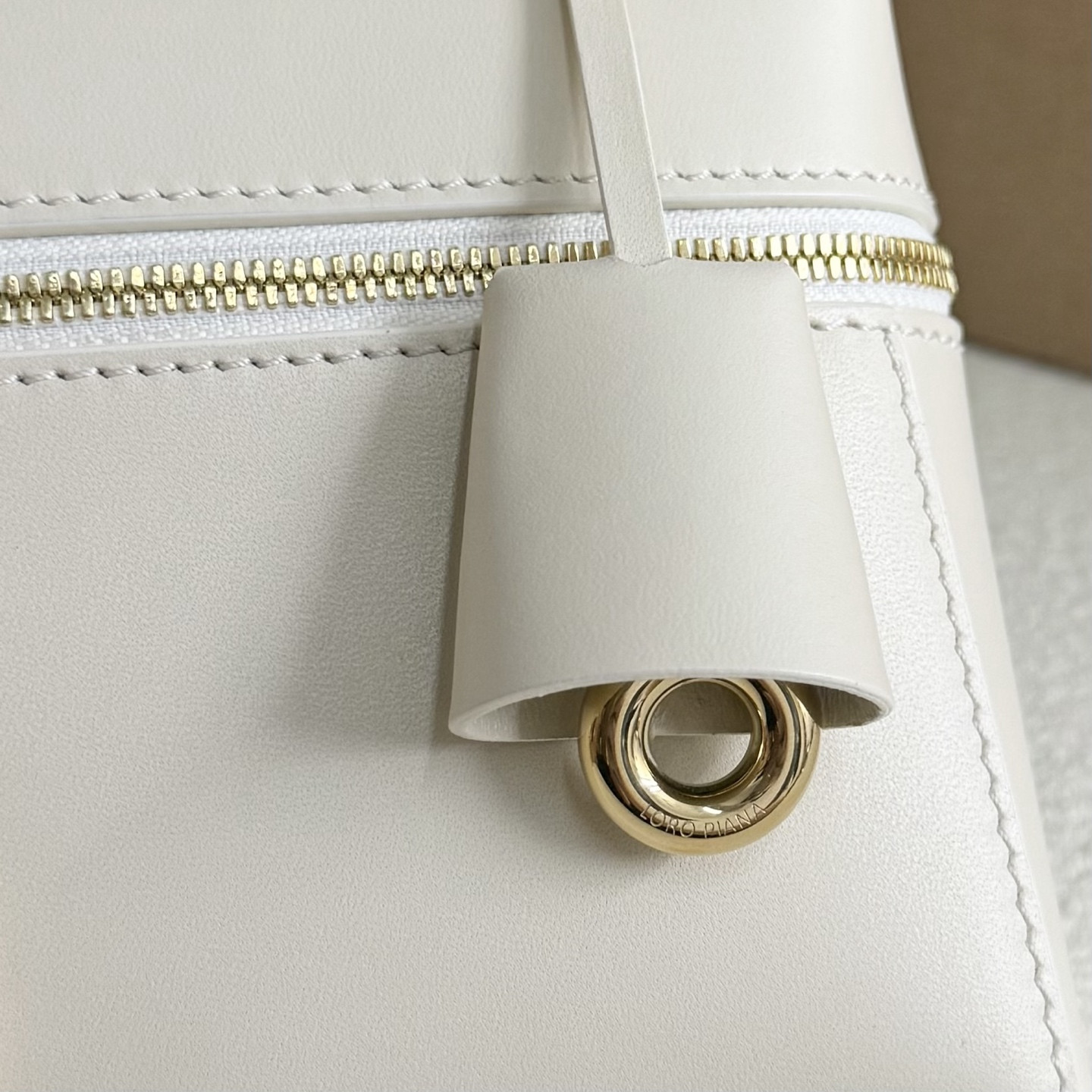 Loro Piana Extra Bag L23 23x12x7cm