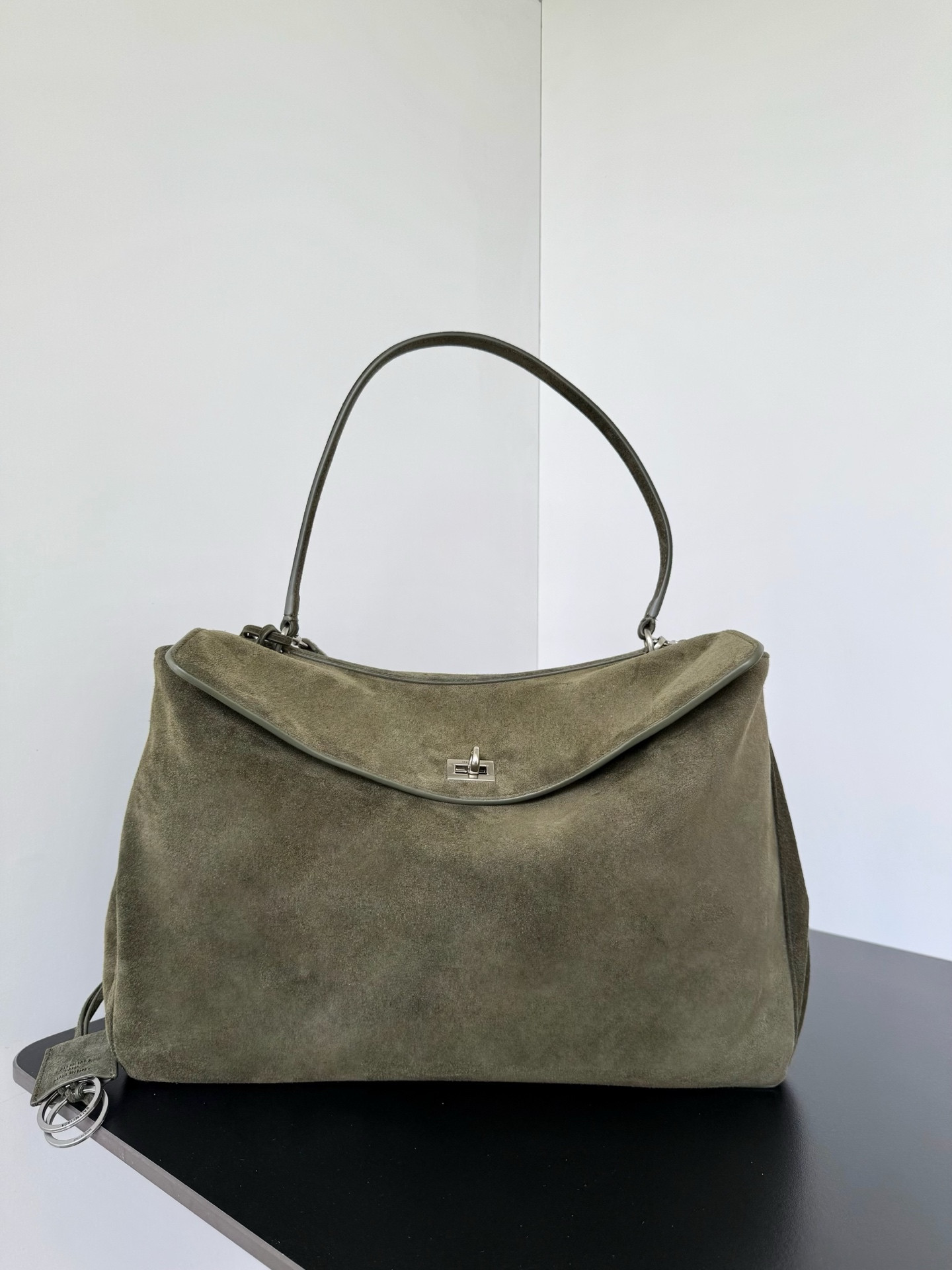Balenciaga Rodeo Large 39.8x29.9x12.9cm