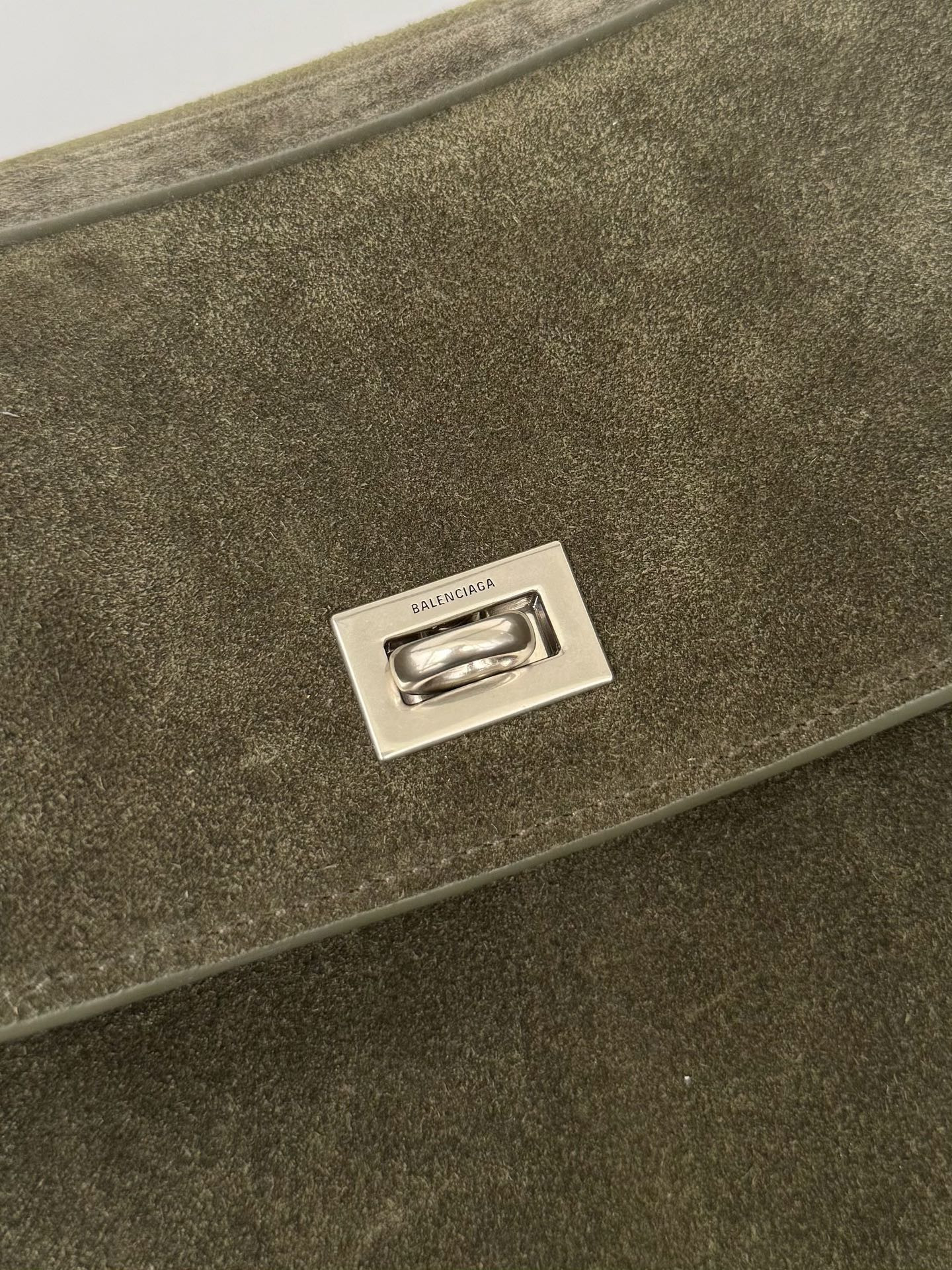 Balenciaga Rodeo Medium 35x23.3x10.9cm