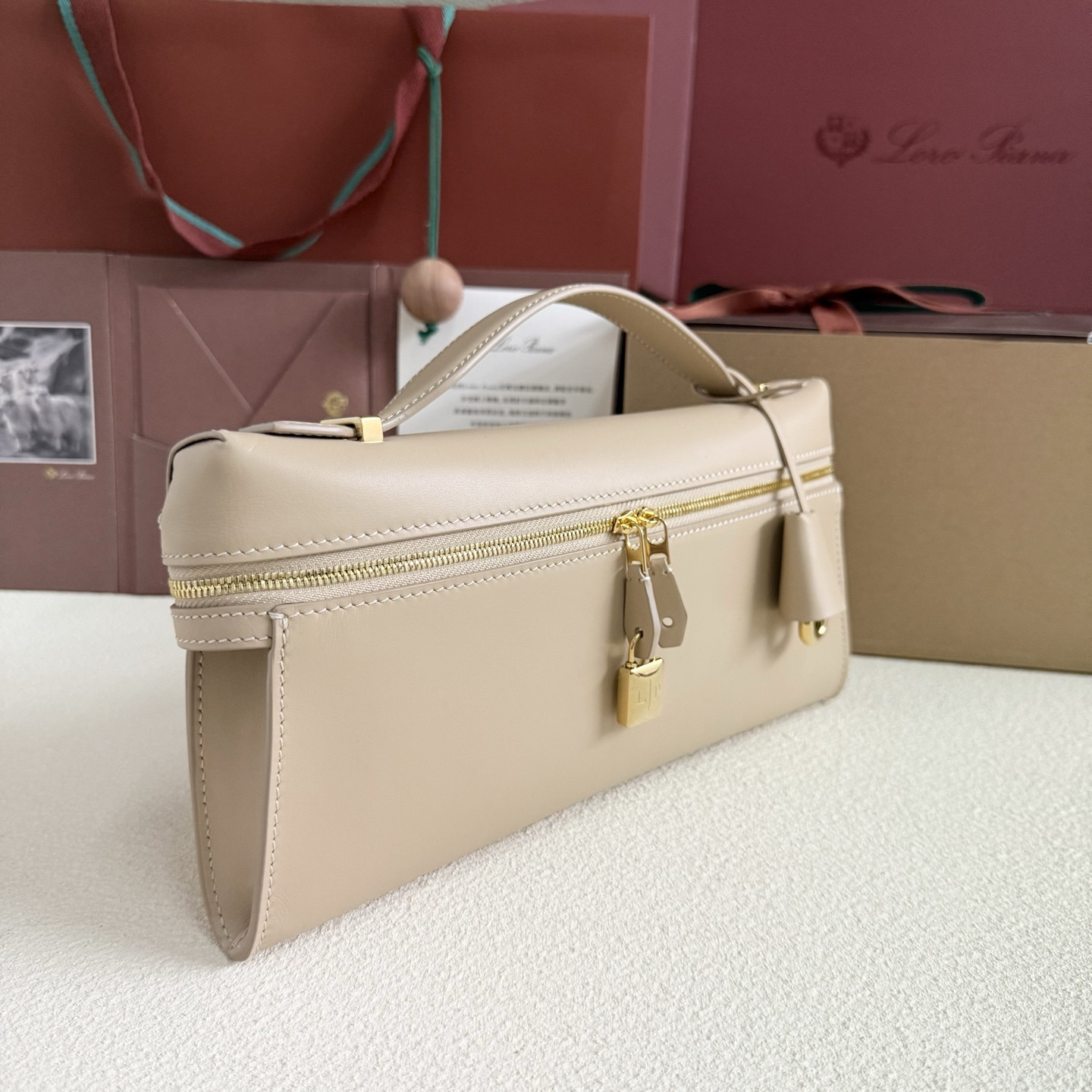 Loro Piana Extra Clutch L29 29x14x3cm