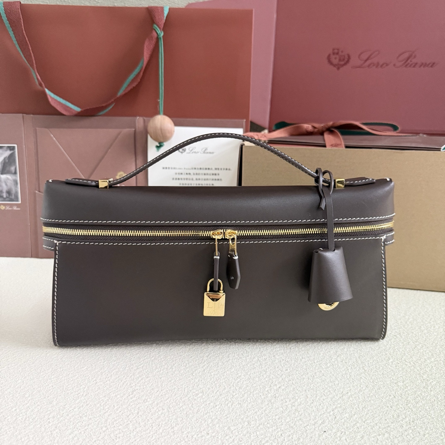 Loro Piana Extra Clutch L29 29x14x3cm