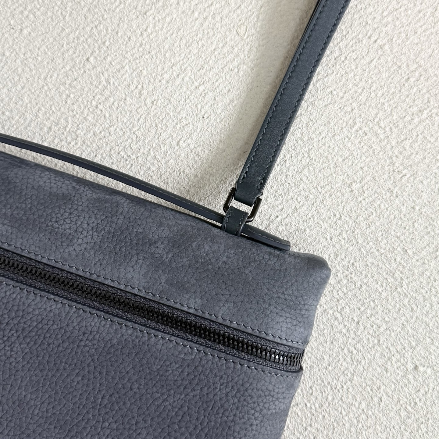 Loro Piana Extra pouch L29 29x18x5cm
