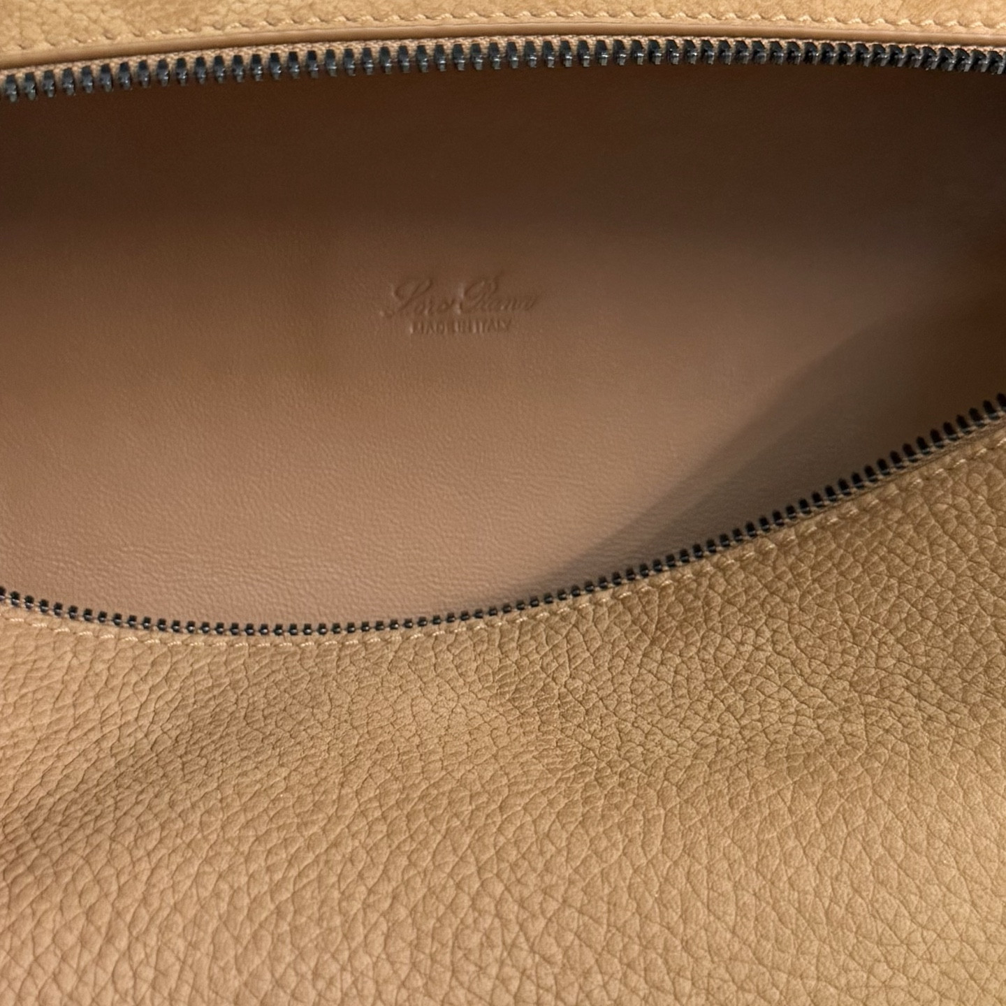 Loro Piana Extra pouch L29 29x18x5cm