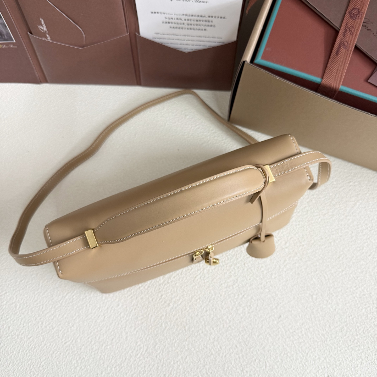 Loro Piana Extra Pocket L27 Calfskin 16x27x10cm