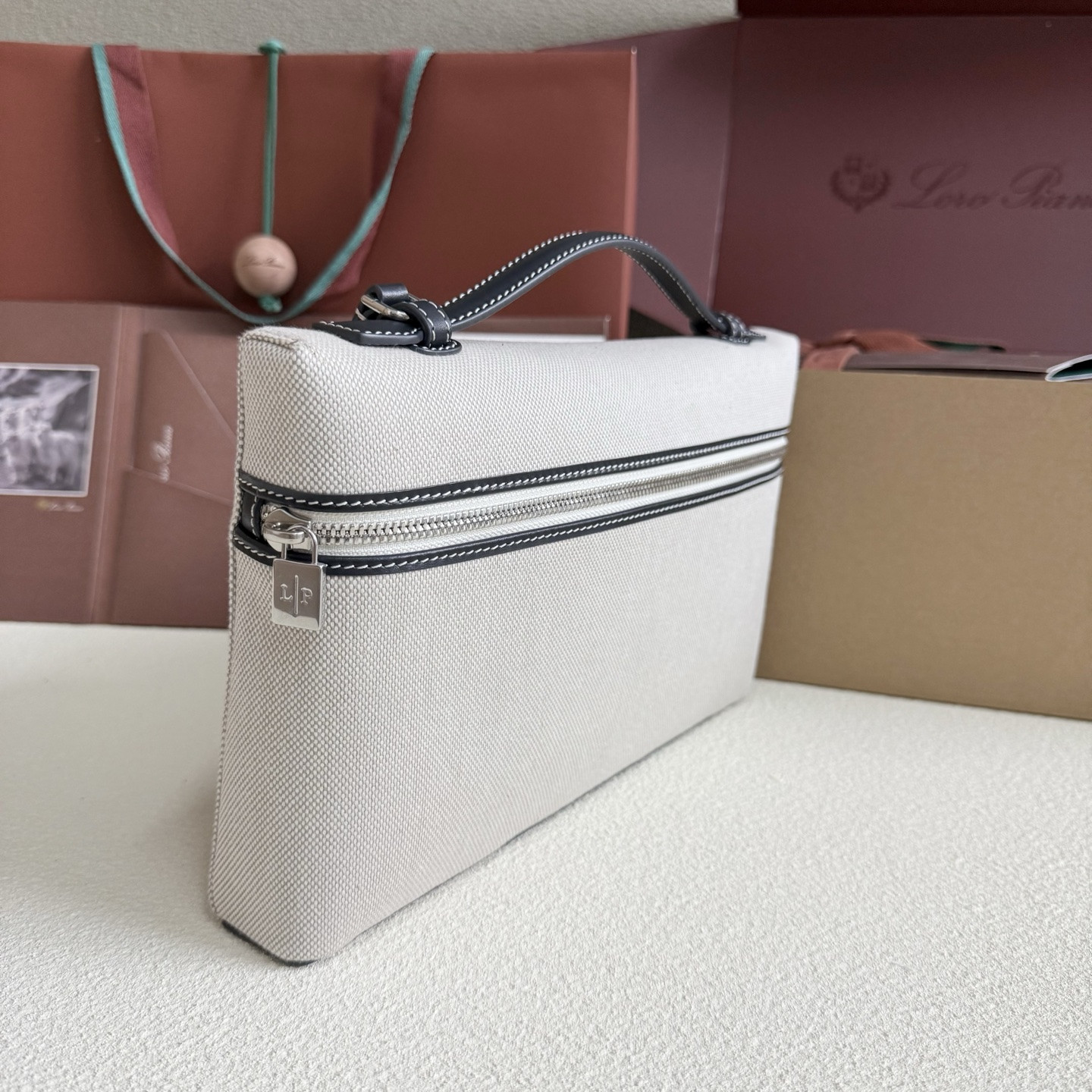 Loro Piana Extra pouch L29 29x18x5cm