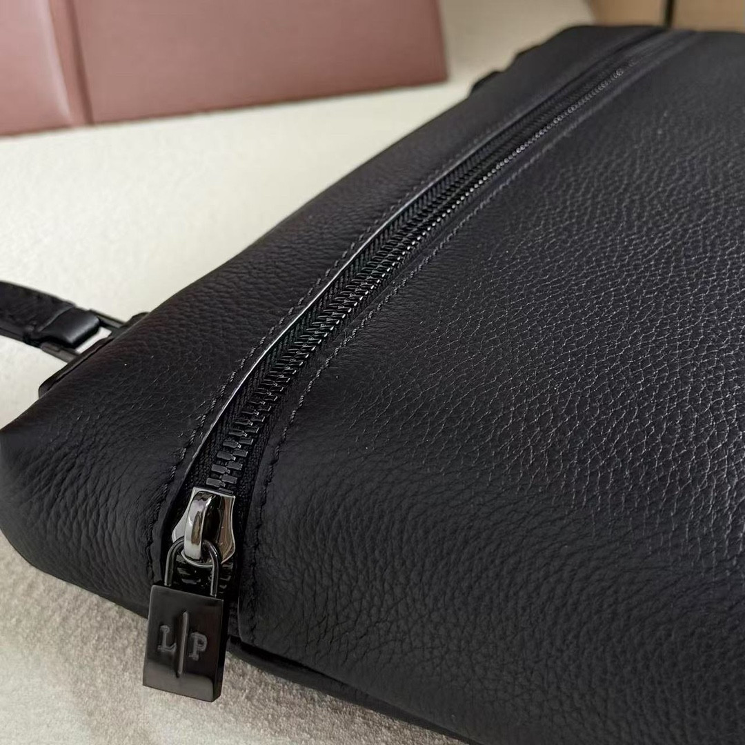 Loro Piana Extra pouch L29 29x18x5cm